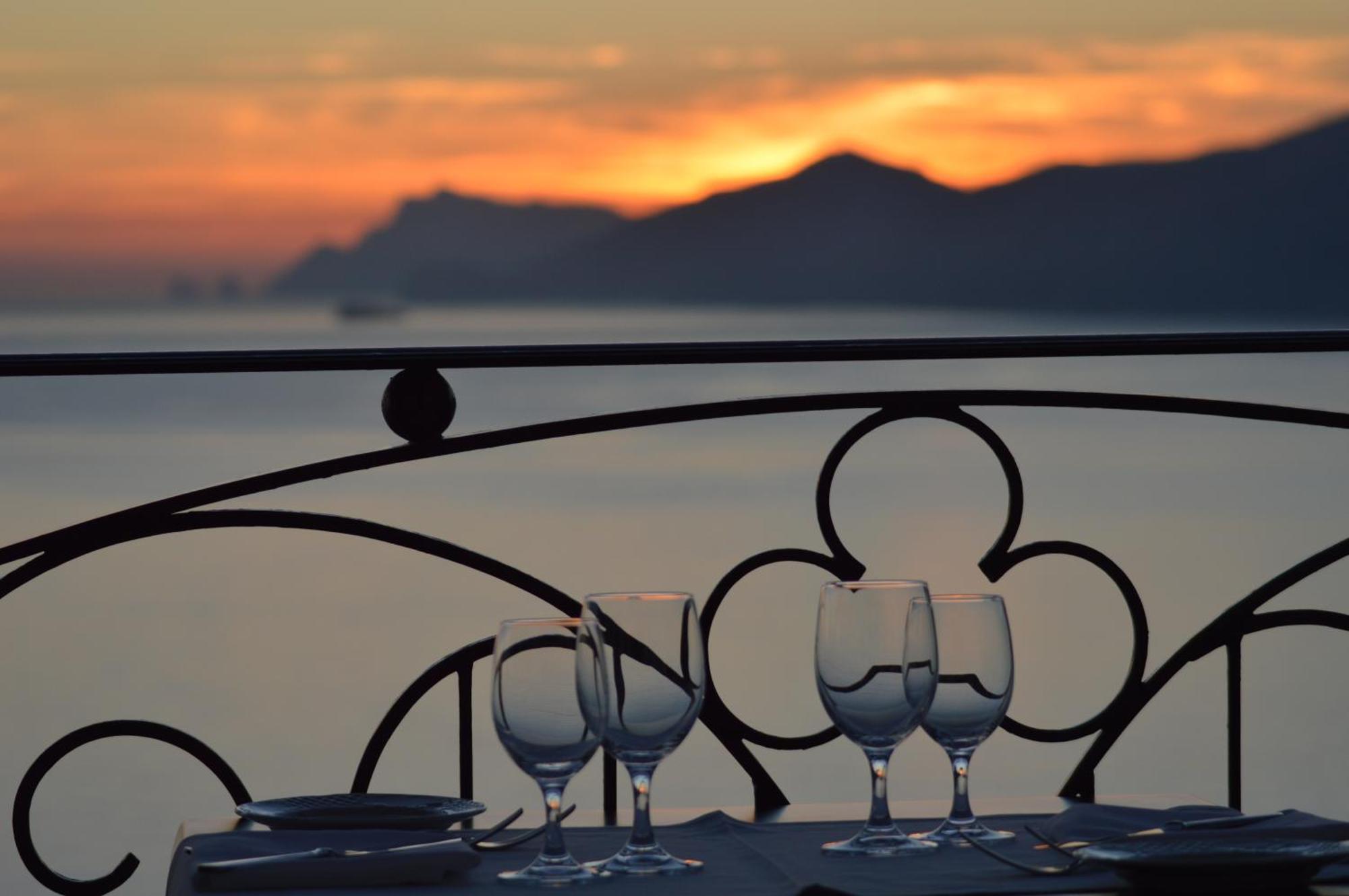 Tramonto D'Oro Otel Băile Herculane Dış mekan fotoğraf